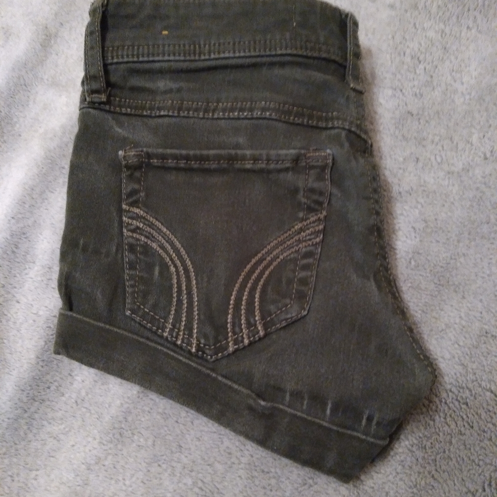Hollister Low Rise Shorts - Picture 7 of 8
